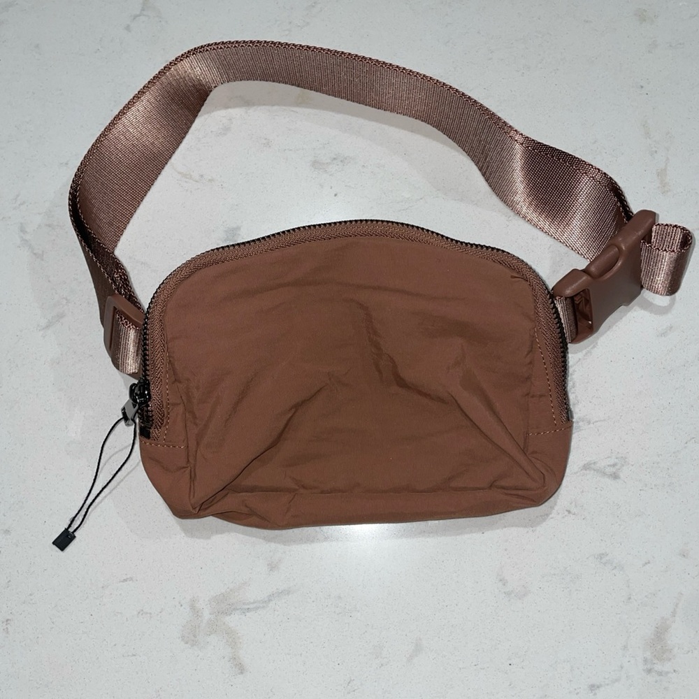 ODODOS Brown Nylon Fanny Pack Belt Bag Adjustable Strap NEW Without Tags